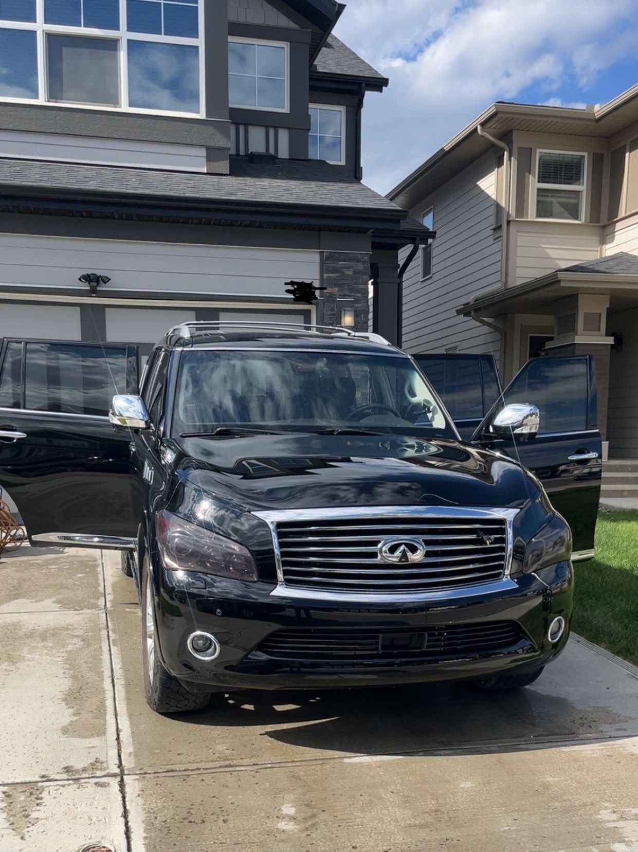 Infiniti QX80 after full exterior detail